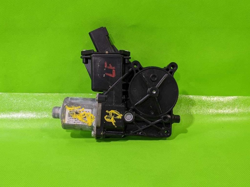 13-18 CADILLAC ATS SDN DRIVER LEFT FRONT WINDOW MOTOR OEM 4439-42