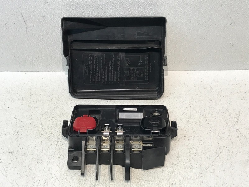 09-14 Hyundai Genesis SDN Battery Terminal Fuse Box Junction Block Jump Start