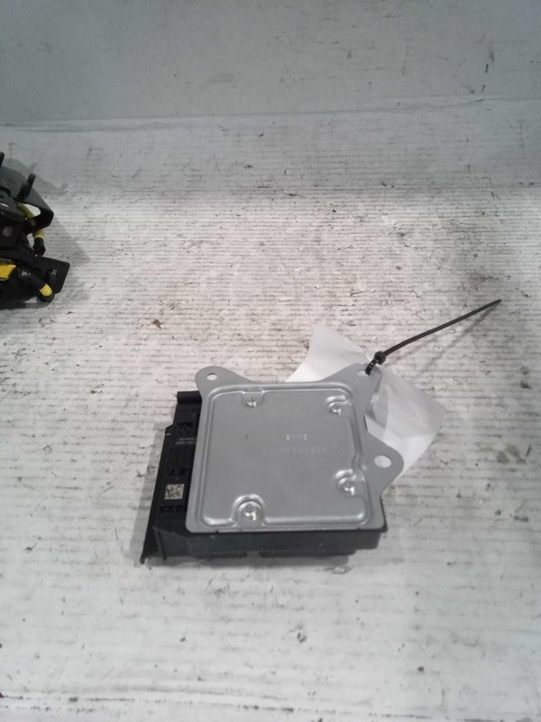 Used Air Bag Module fits: 2023 Jeep Compass Air Bag occupant restraint Grade A