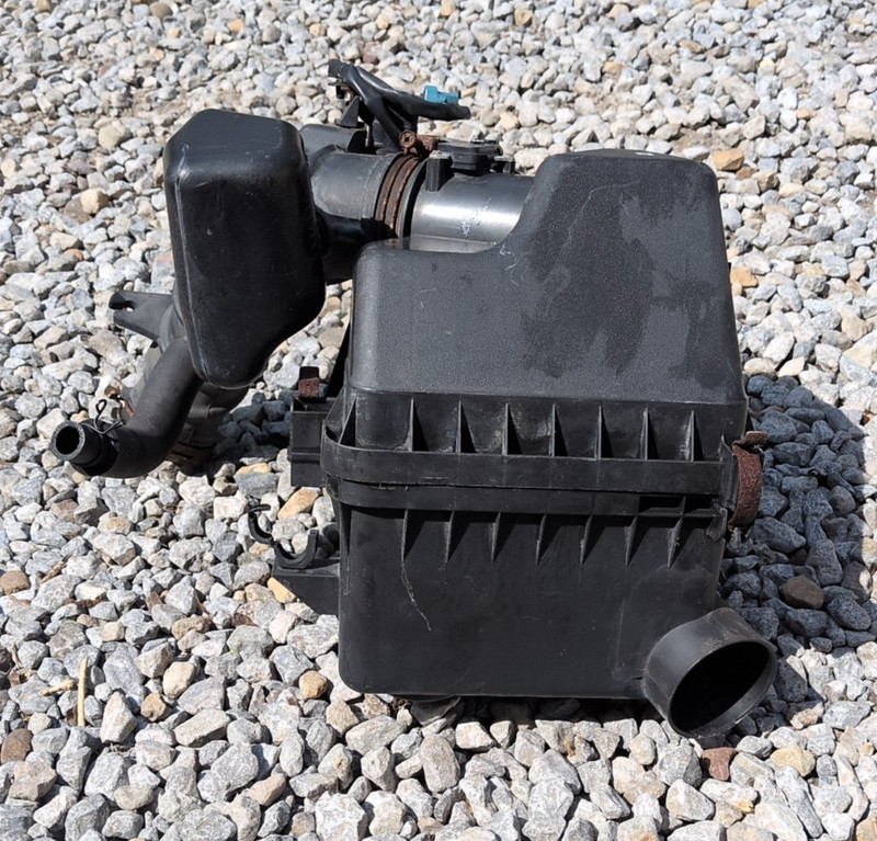 06 07 08 09 10 11 12 RAV 4 4CYL AIR CLEANER BOX OEM 3425-46