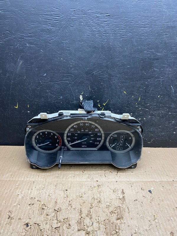 2004 2005 Toyota Sienna Speedometer Cluster Gauge V7757 DG