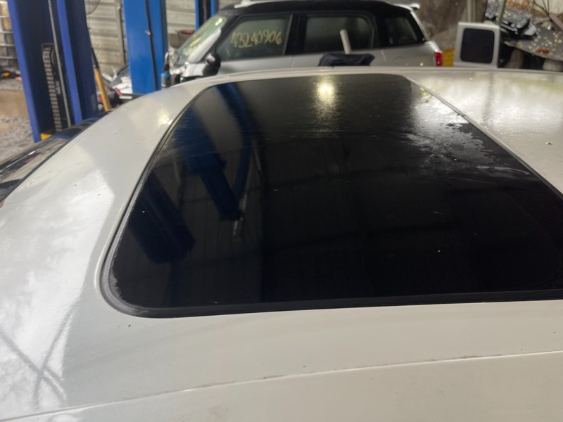 2010-2019 Ford Taurus Power Sun Roof Glass Oem