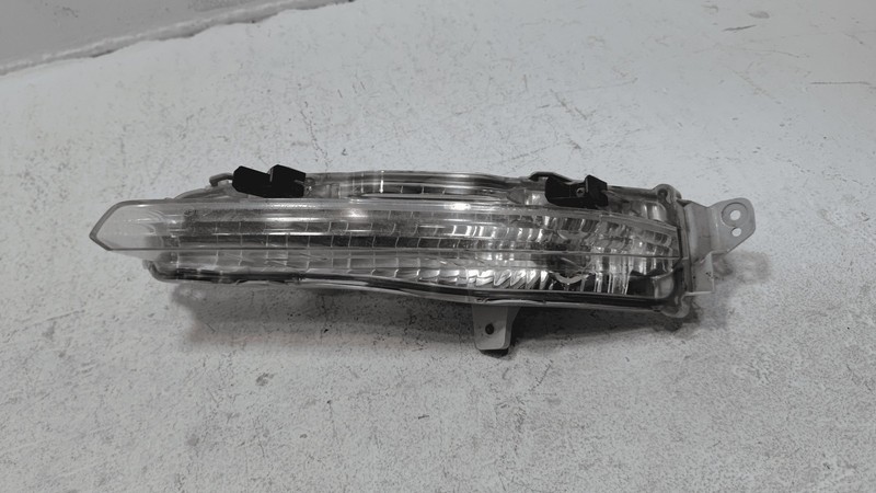 2019-2022 Honda Pilot Front Bumper Passenger Side Turn Signal Light Lamp OEM