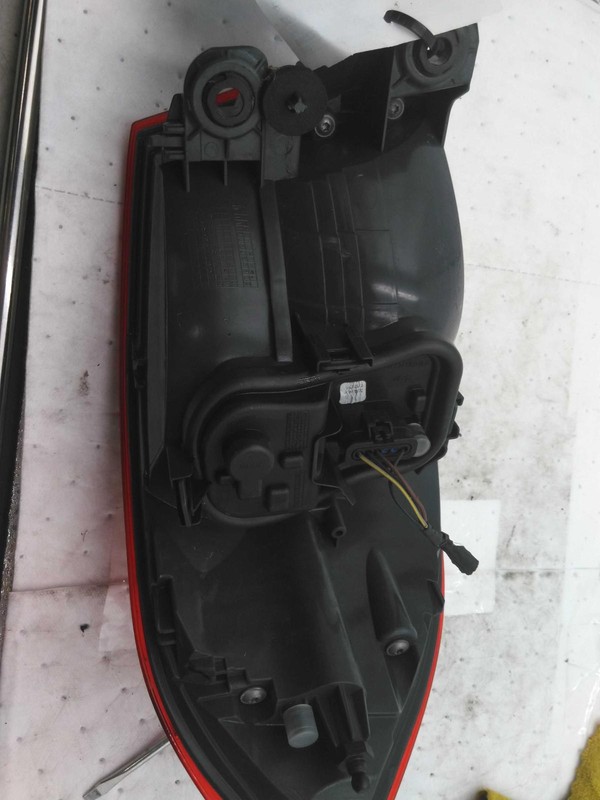 2015 BMW 435i Right Tail Light Assembly Black OEM 64044 Used 154K Miles