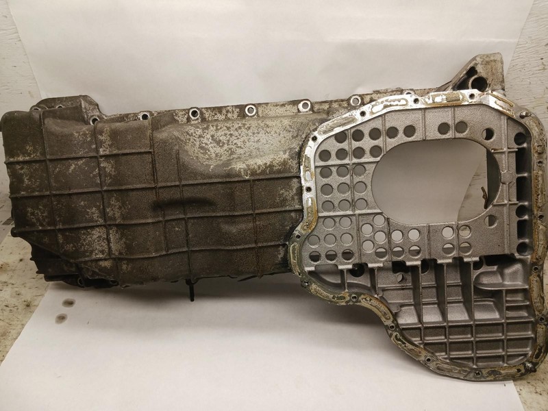 01-'10 CHEVROLET SILVERADO 3500 upper Oil Pan 6.6L OEM 1 Year Wnty!