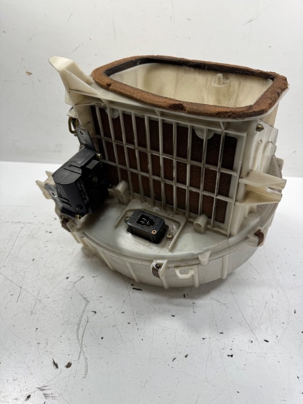97-01 Honda CR-V Heater Blower Assembly 79305-S3Y-A41 OEM