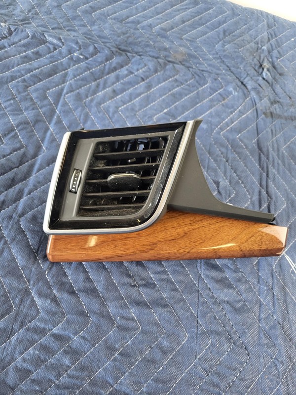 Used Oem Audi Dashboard Left Driver A/C Heater Vent for 2018-2023 Q5 2.0L 4WD