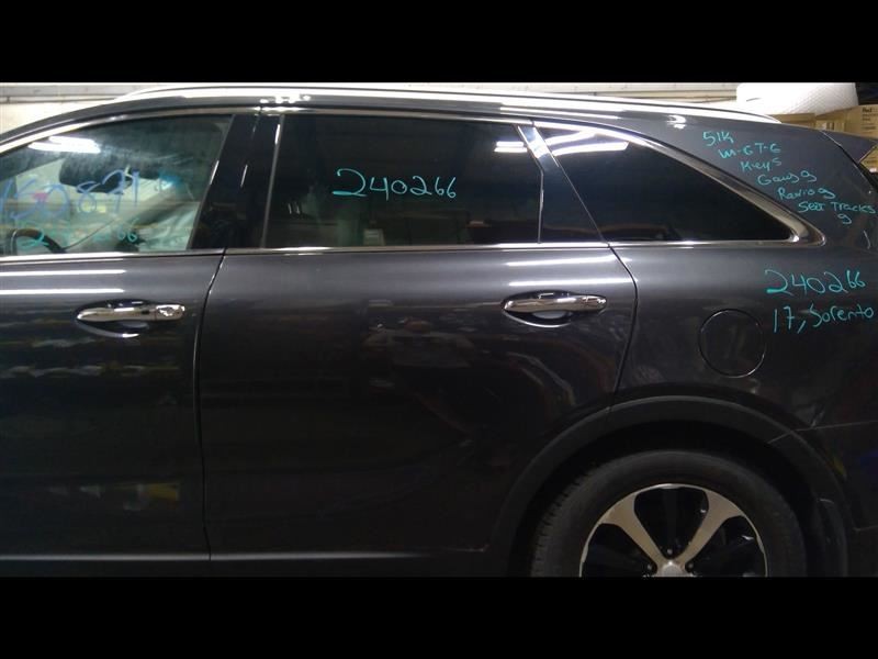Driver Rear Side Door Thru 06/03/18 With Sunshade Fits 16-19 SORENTO 1410989