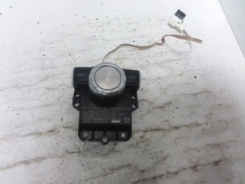 Audio Equipment Radio 172 Type SLK55 Fits 13-15 MERCEDES SLK 1700551