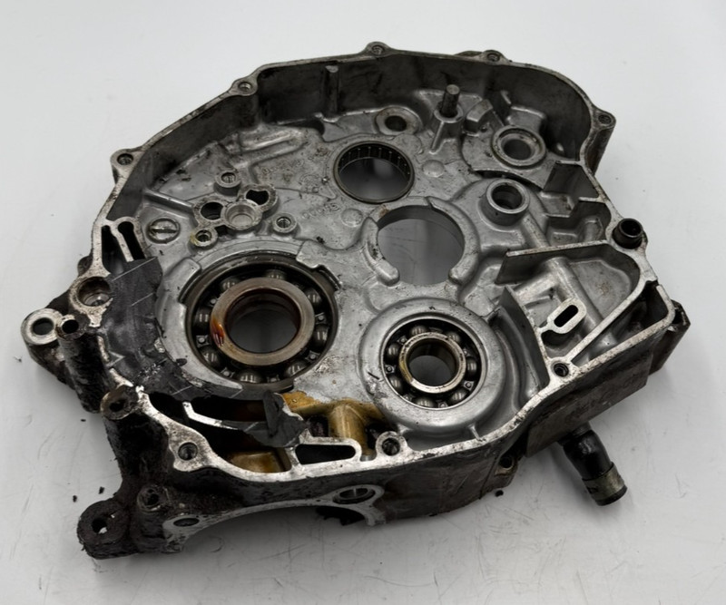 1996 Yamaha YFH250 Timberwolf RIGHT ENGINE MOTOR CRANKCASE CRANK CASES BLOCK Z15