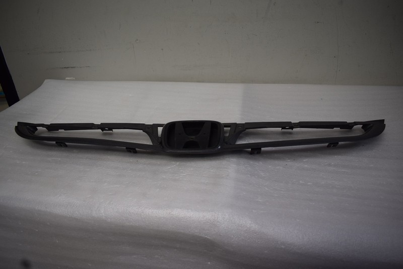 2003-2005 HONDA ACCORD SEDAN FRONT GRILLE FACTORY OEM