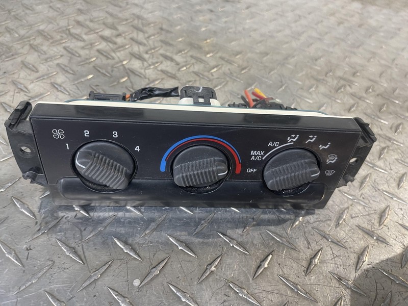 1999-2000 Chevrolet S10 Climate Control Assembly Tested Oem +