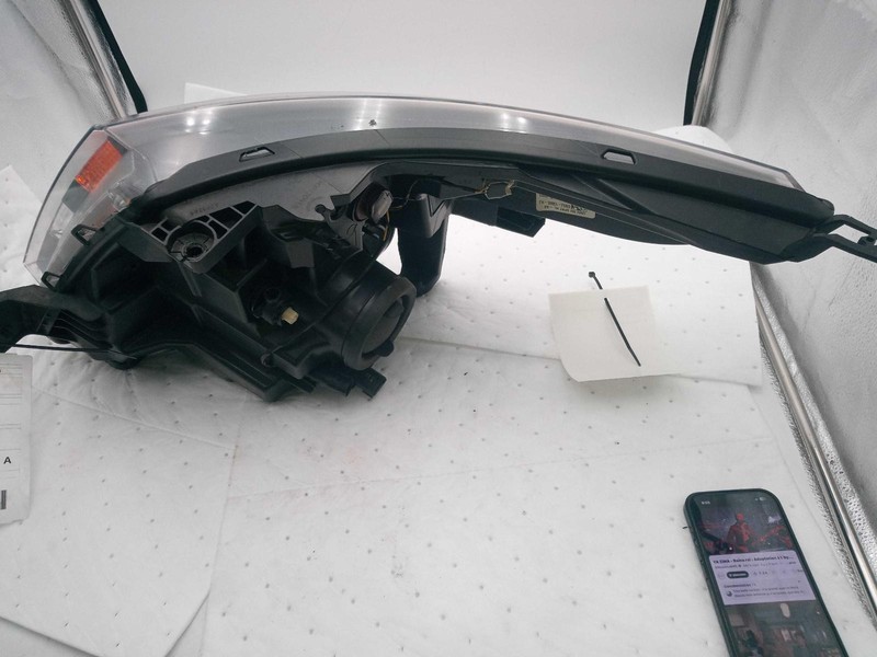 2014 Ford Explorer Right Headlight Assembly Black Halogen 121k Miles Used