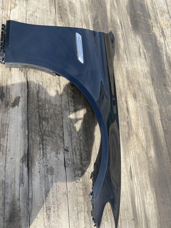 2011 - 2016 BMW 550I Front Passenger Right Fender Black Nice Condition Oem
