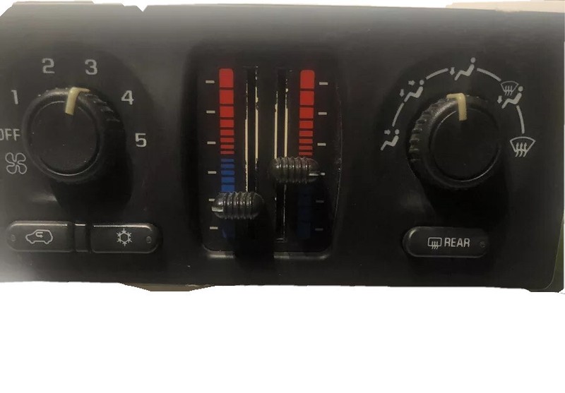 2003-2004 GMC Sierra Yukon Chevrolet Silverado Tahoe dual zone climate control
