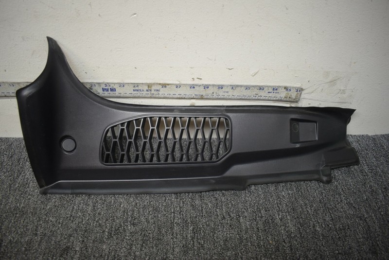 2017-2019 LAND ROVER DISCOVERY 5 REAR QUARTER LID FACTORY OEM