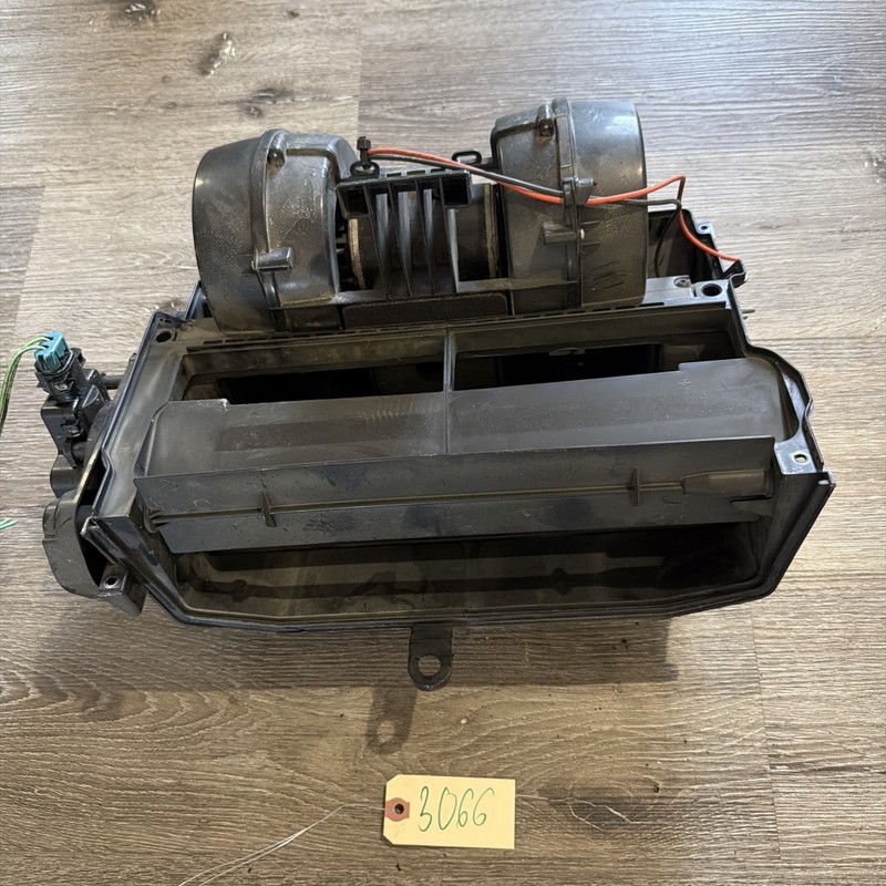 INTERNATIONAL PROSTAR BCM 12V BLOWER MOTOR ASSY 1000436645 P142414