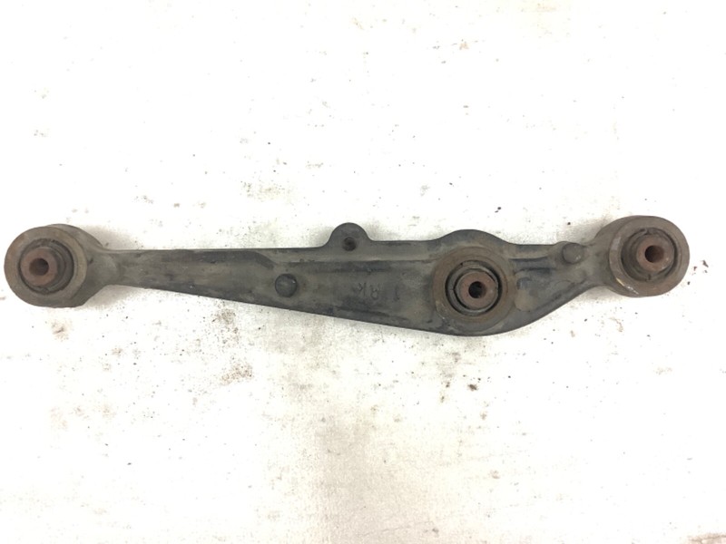 90-93 Integra Right Side Rear Lower Control Arm Swy Bar Rod Trailing NO ABS OEM
