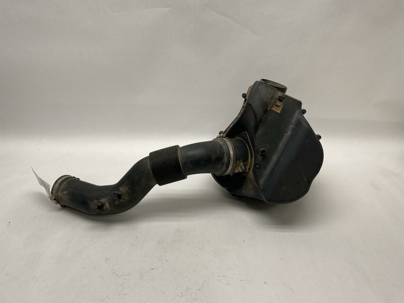 2011-2013 AUDI A8 4.2L AIR INTAKE AIR CLEANER RH PASSENGER SIDE