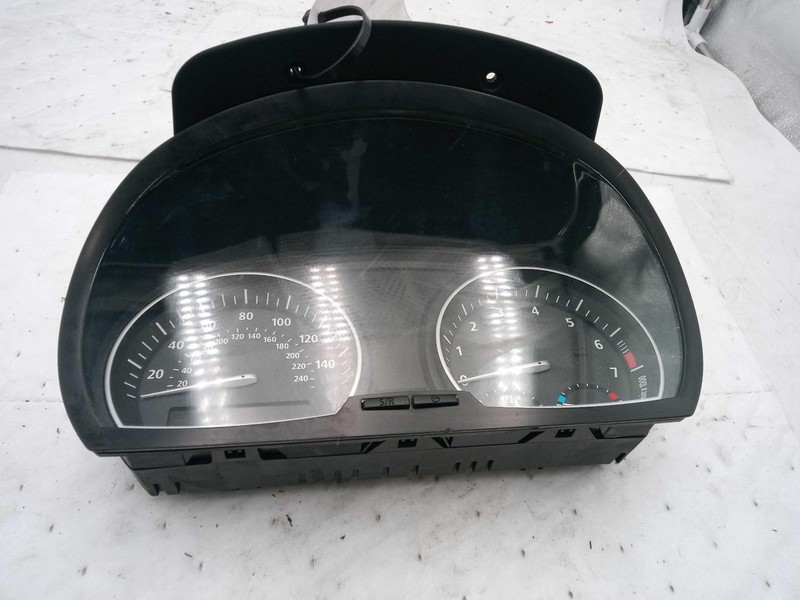 2006 BMW X3 Speedometer Gauge OEM Black 129K Miles NJ25-27972-711918