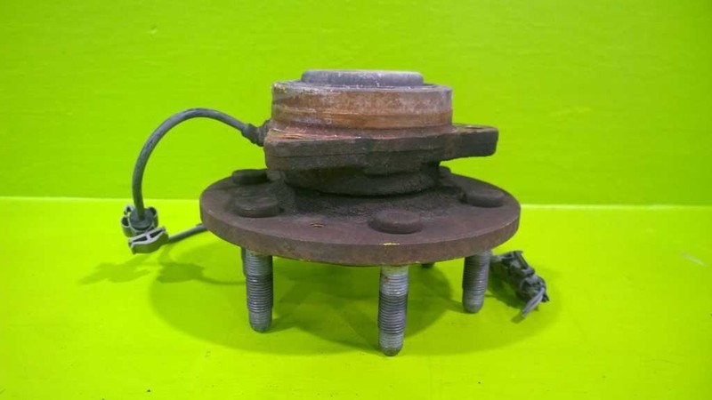 07 08 09 10 11 12 13 14 GMC YUKON XL 5.3L AT FRONT WHEEL HUB OEM 2578-111