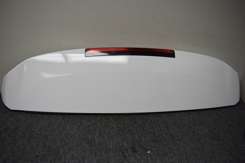 2015-2016 CADILLAC ESCALADE REAR LIFTGATE SPOILER THIRD BRAKE LIGHT FACTORY OEM