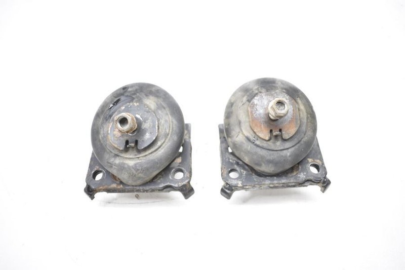 2007-2010 TOYOTA FJ CRUISER LEFT AND RIGHT SIDE ENGINE MOUNT ANCHOR