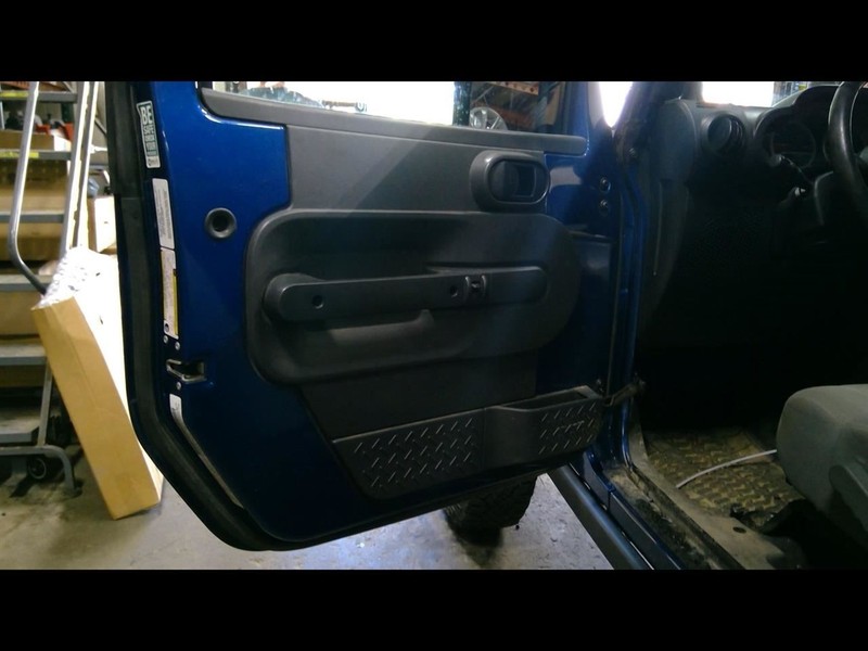 WRANGLER2010 Driver Left Front Door Trim Panel 1667078