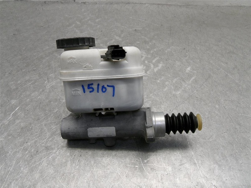 02 03 04 FORD EXPEDITION NAVIGATOR 5.4L 4WD BRAKE MASTER CYLINDER OEM 541-01265