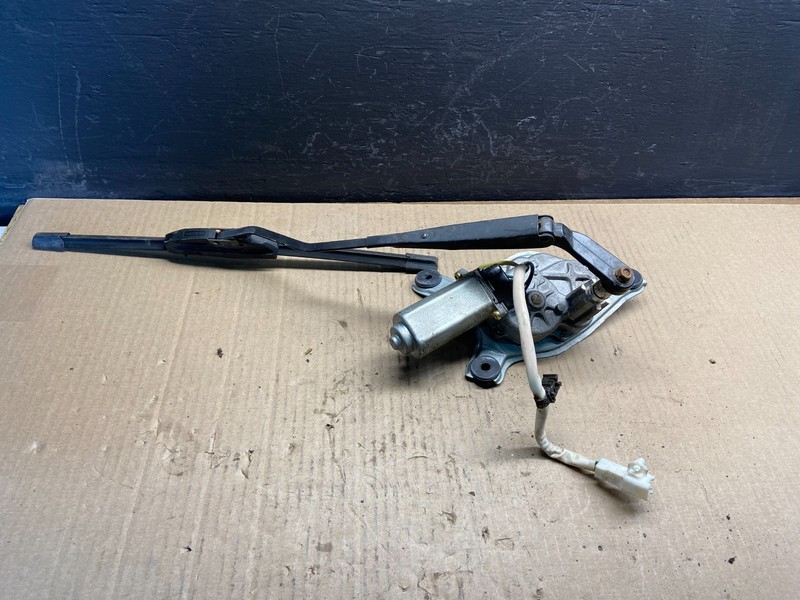 1999 to 2003 Lexus RX300 Rear Liftgate Window Wiper Motor Oem AC0540 DG