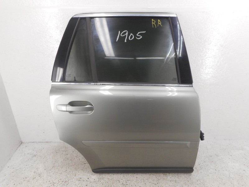 Volvo XC90 Door Assembly Rear Passenger Right Hardened Glass OEM 2003-2014