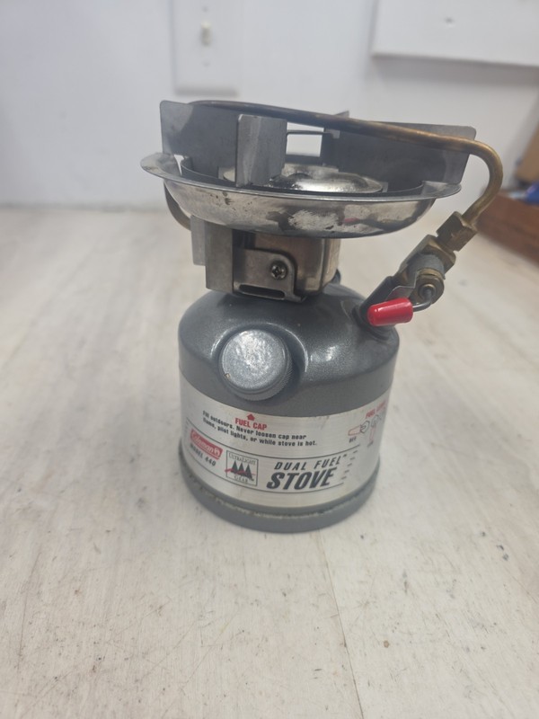 Coleman Dual Fuel Camp Stove Model 440 Dated 07 96 WORKS