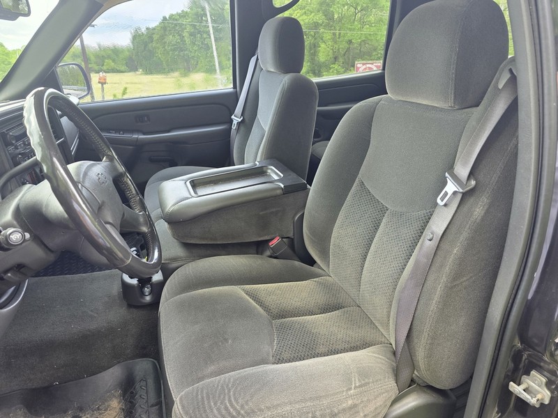 03-07 Chevrolet Silverado Very Clean Front Seat Set Manual With Jump Seat Nice !