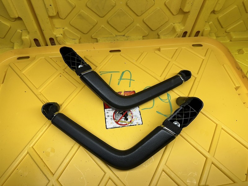 2011-2018 PORSCHE CAYENNE -SET LEFT RIGHT DOOR Panel PULL / GRAB Handle