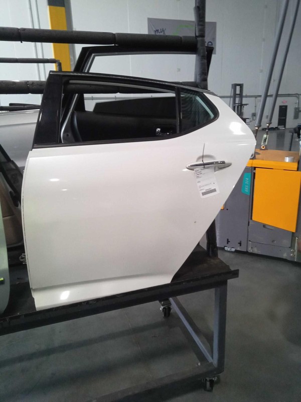 2015 KIA Optima Left Door White 4DR Sedan OEM Used 546702 104K Miles