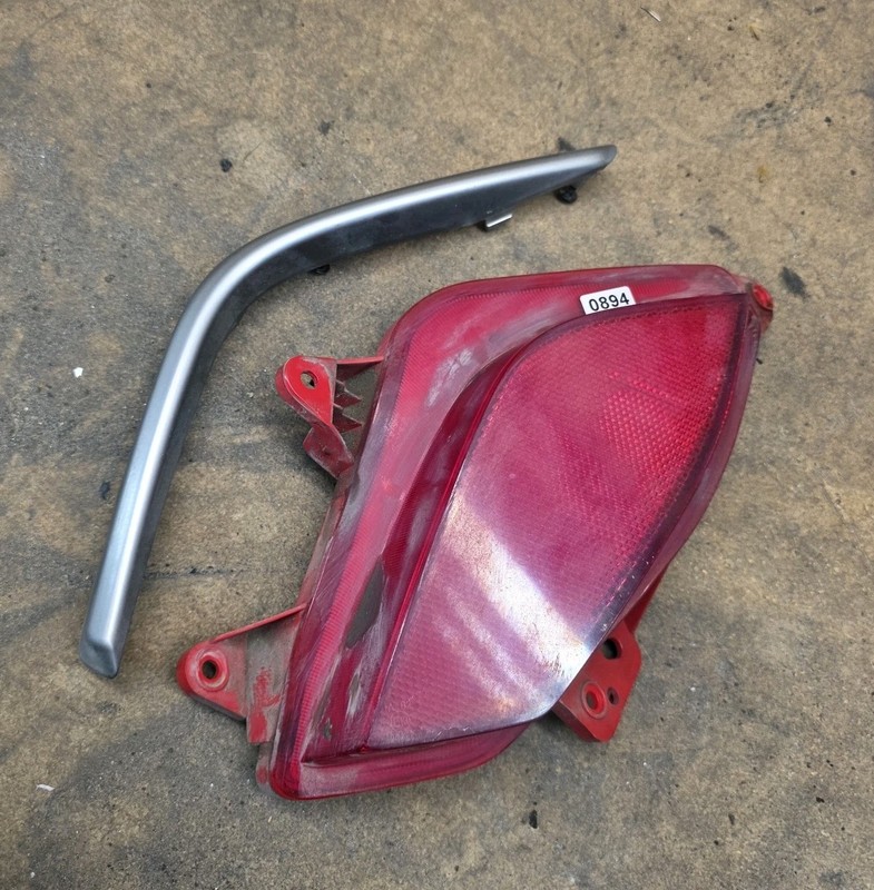 2017 2018 HYUNDAI SANTA FE REAR BUMPER CHROME MOLDING Left SIDE & Reflector OEM