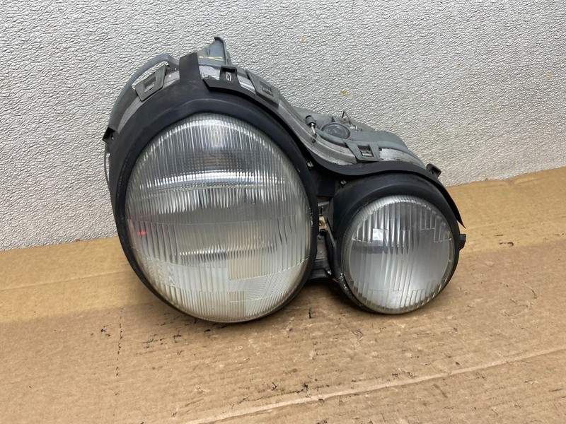 1997-1999 Mercedes E E320 W210 Right Passenger Xenon HID Headlight OEM AB5275 DG