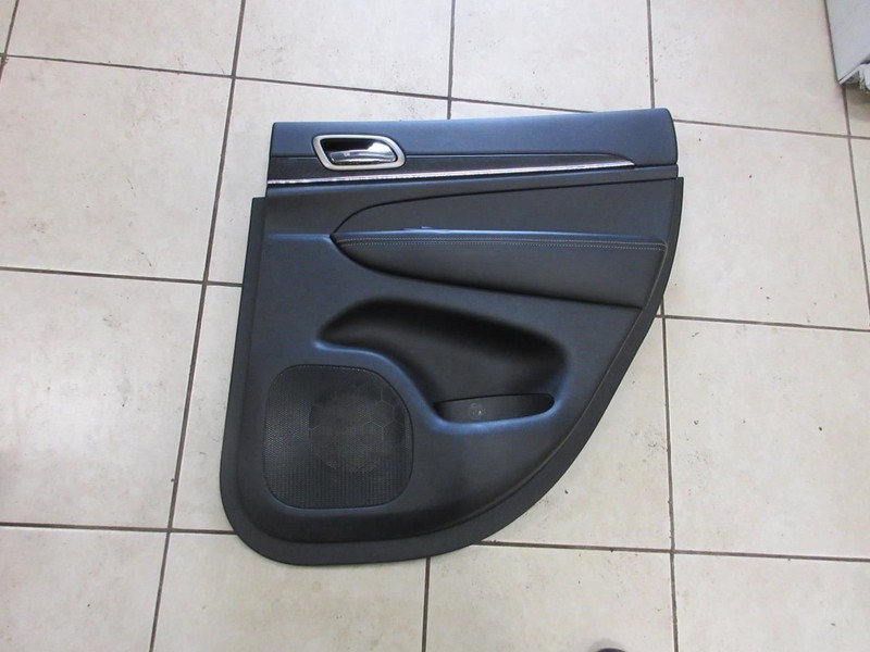 2014-2017 Jeep Grand Cherokee OEM Rear Right Door Trim Panel Assembly 5LL801X9