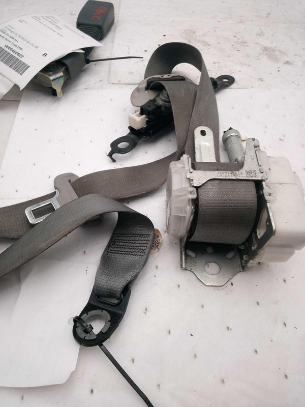 2015 Toyota Corolla Grey Seat Belt OEM Used 106K Miles NJ25-26472-683861