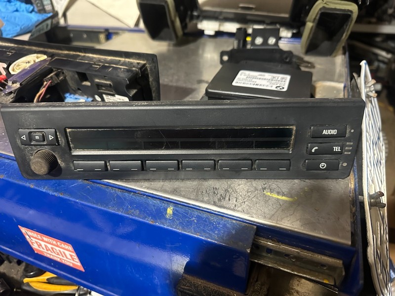 04-06 BMW X5 OEM INFORMATION RADIO STEREO DISPLAY CONTROL PANEL 65826914604