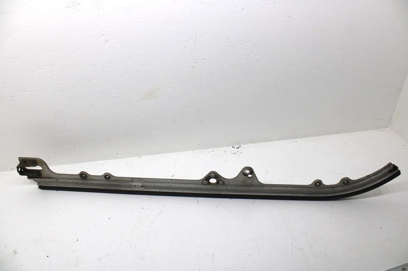 1992 Yamaha Exciter Ii Le Oem Left Skid Rail 88R-47411-02-00 SY 68