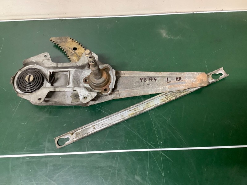 98-02 Accord 4DR Left RearWindow Regulator Manual Crank Glass Opener used OEM