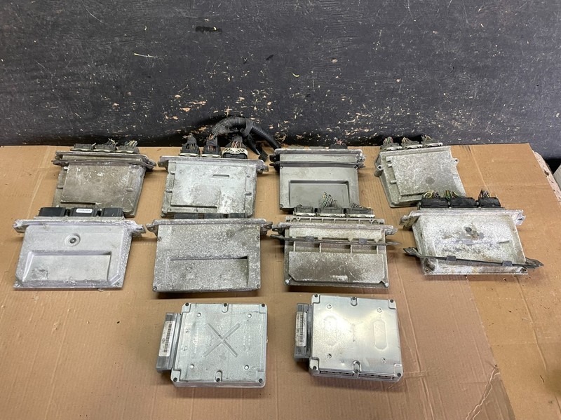 Mix of 10 Ford ECM Engine Computer Module Z8314