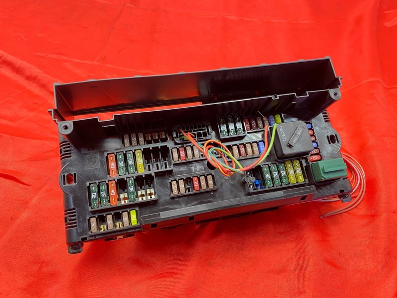 11-17 BMW F25 X3 X4 Front Power Distribution Fuse Box Control Module Unit OEM✅