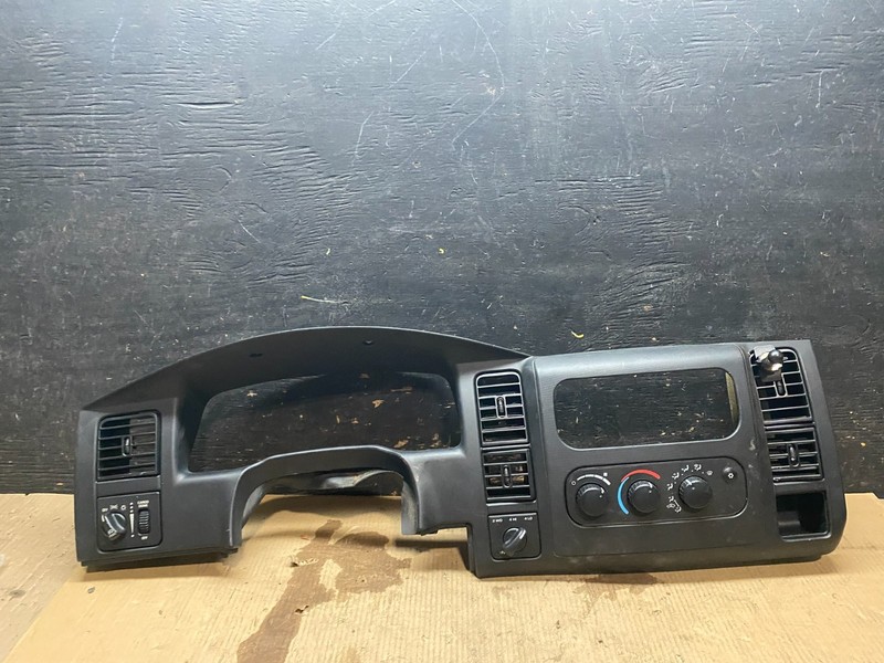 2001 2004 Dodge Dakota Speedometer ClimateControl Radio Panel Bezel X3160 DG