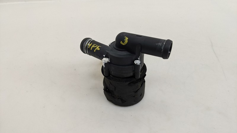 AUX Auxiliary Heater Water Pump 2016 Volvo V60 9017985A