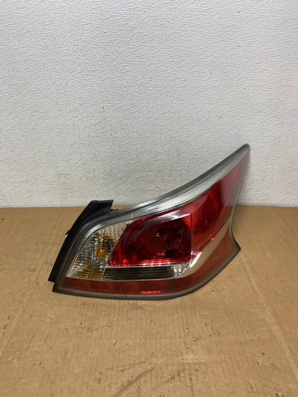 2013 2014 2015 Nissan Altima Right Passenger RH Side Tail Light AC8587 LK