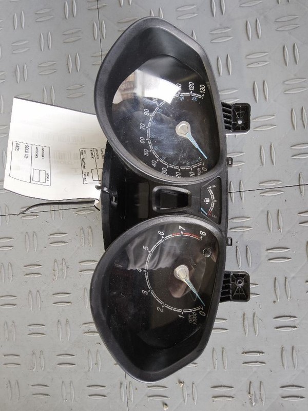 Speedometer Cluster MPH ID D2BT-10849-EAV Fits 17-19 FIESTA 3476972