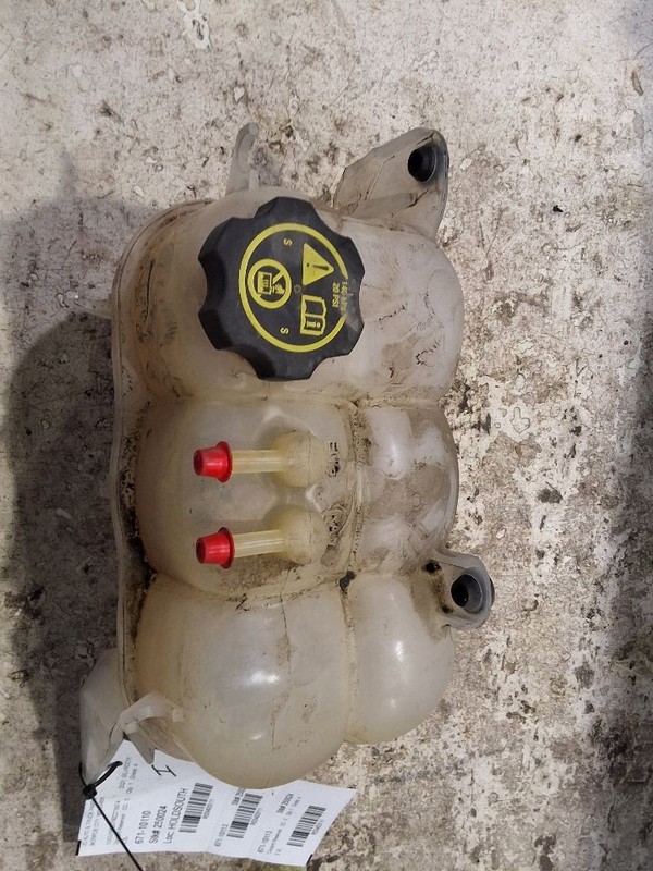 Coolant Reservoir Fits 19-23 SIERRA 1500 PICKUP 3403111