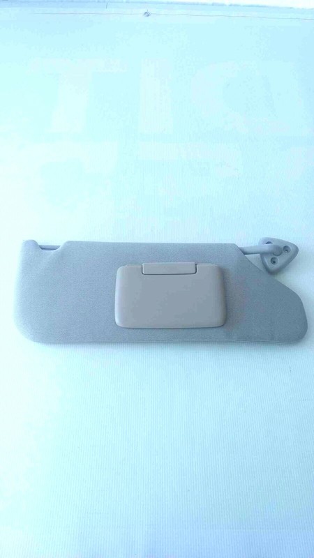06 dodge charger rh passenger sun visor w/o illuminated lt gray oem 74310AA271A1